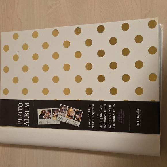 Pinnacle Other - Pinnacle Photo Album - 100-300 Photos, 1 CD Holder, Pink with Gold Polka Dots
